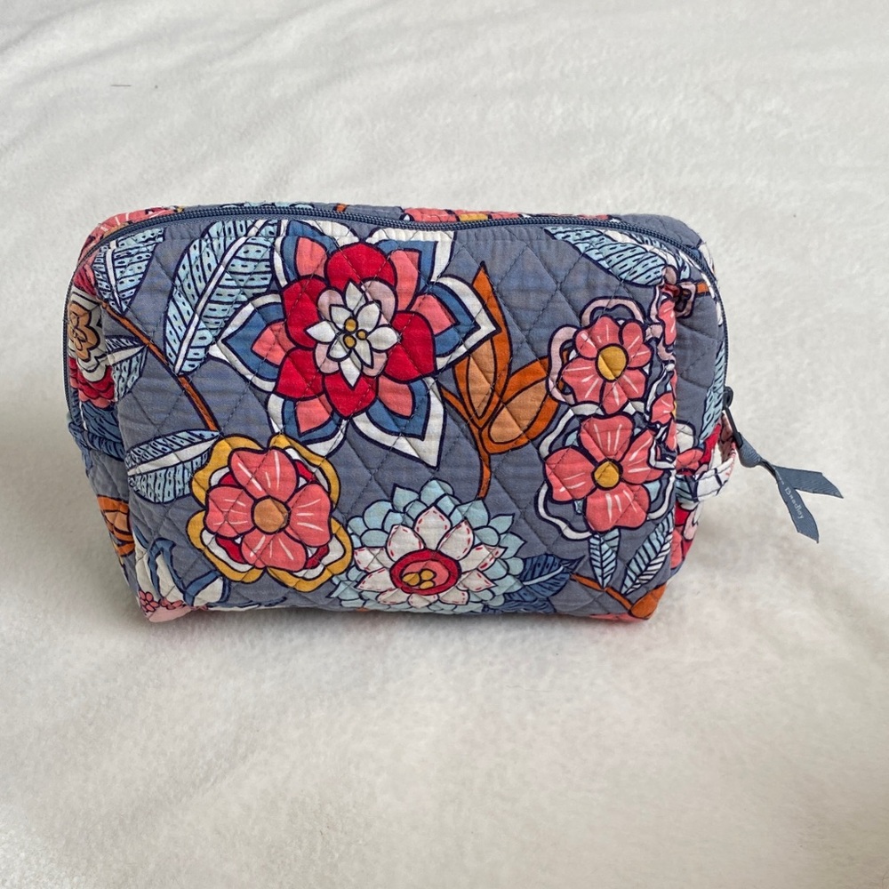 Vera Bradley Tropical Evening Floral Quilted Cosmetic Bathroom Bag